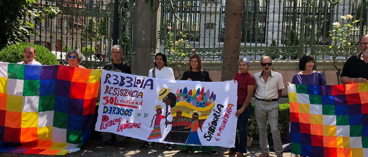 El cataclismo no tendrá límite”: varias ONG reivindican en Oviedo los  derechos de los indígenas y el cuidado del medio ambiente - La Nueva España