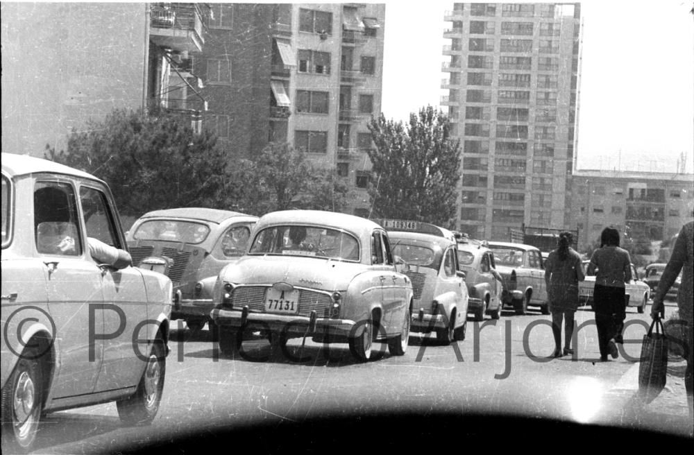 Así era el tráfico en la ciudad de Alicante en los años 60 y 70 en pleno verano