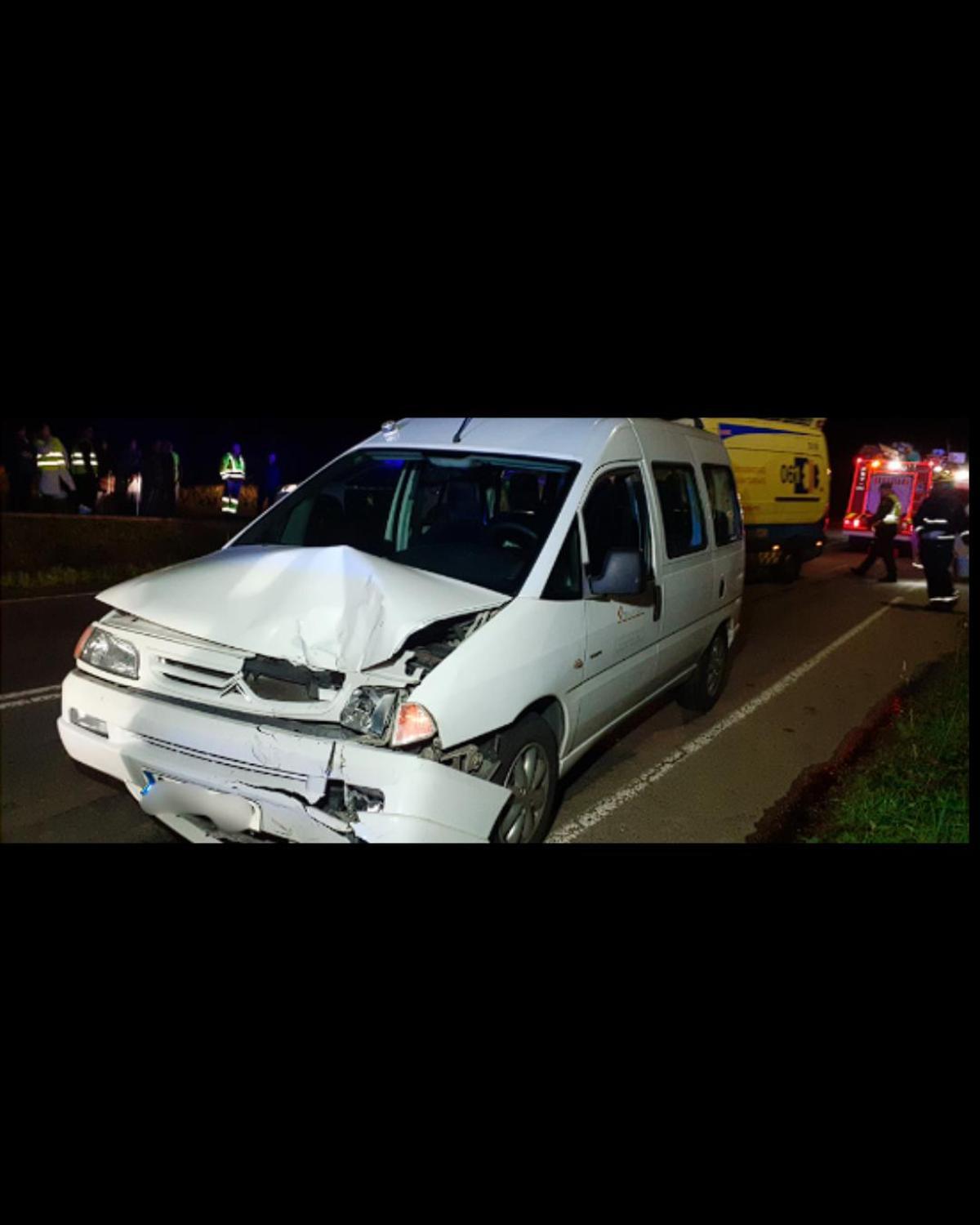Un choque entre una furgoneta y un tractor en Carballo resultó en la muerte del conductor del vehículo agrícola en Carballo