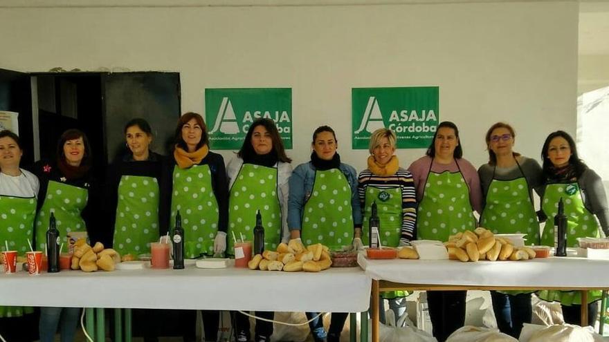 Asaja promociona el consumo de aceite de oliva en colegios y la Universidad por el Día de Andalucía