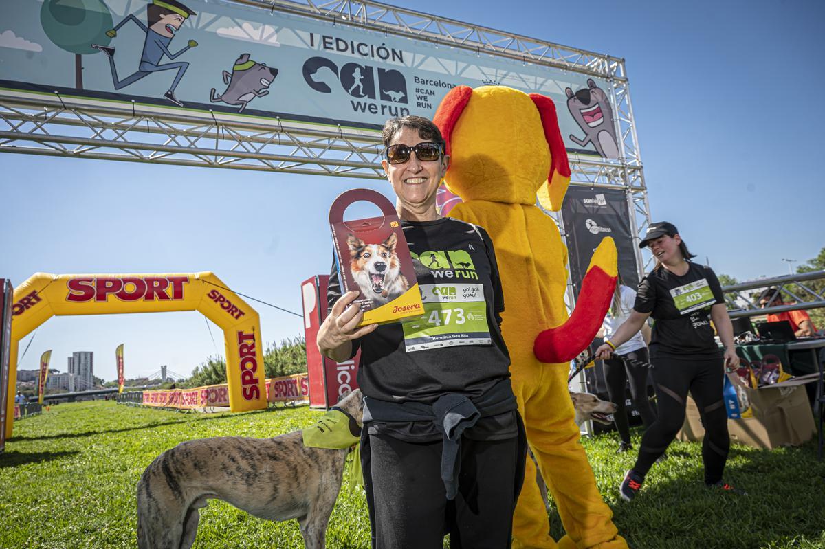 CAN WE RUN BARCELONA. La carrera organizada por Prensa Ibérica y El Periódico de Catalunya con la colaboración de Sport ,  donde las personas y sus mascotas perrunas corren en familia