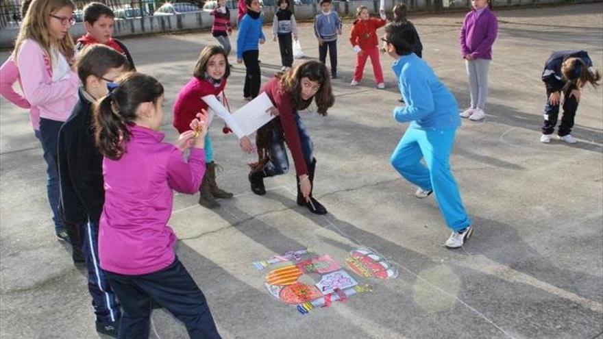 La Constitución, vista por 650 alumnos del CEIP Los Califas