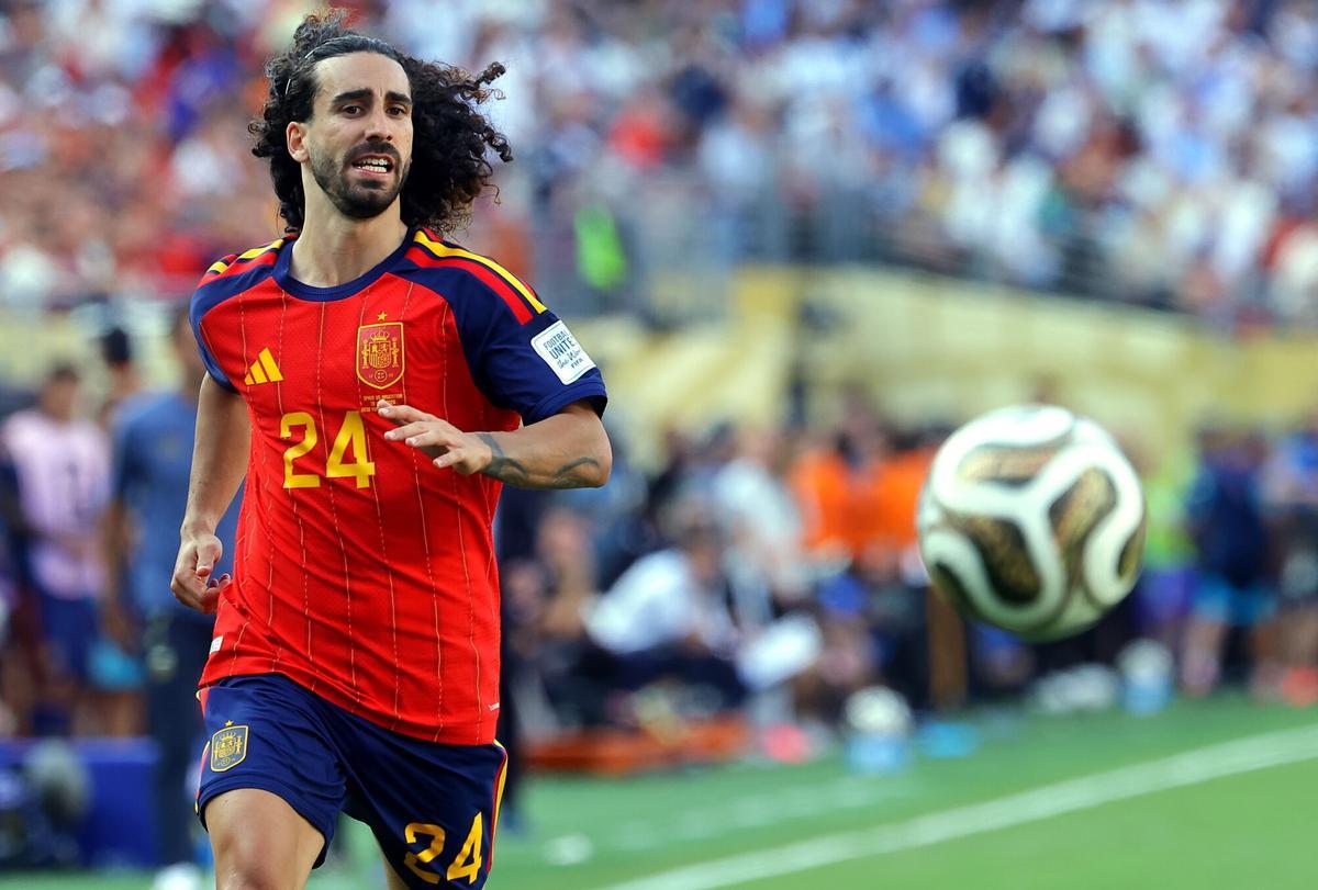 Marc Cucurella, en acción durante la final del Mundial 2026 entre España y Argentina en Nueva Jersey