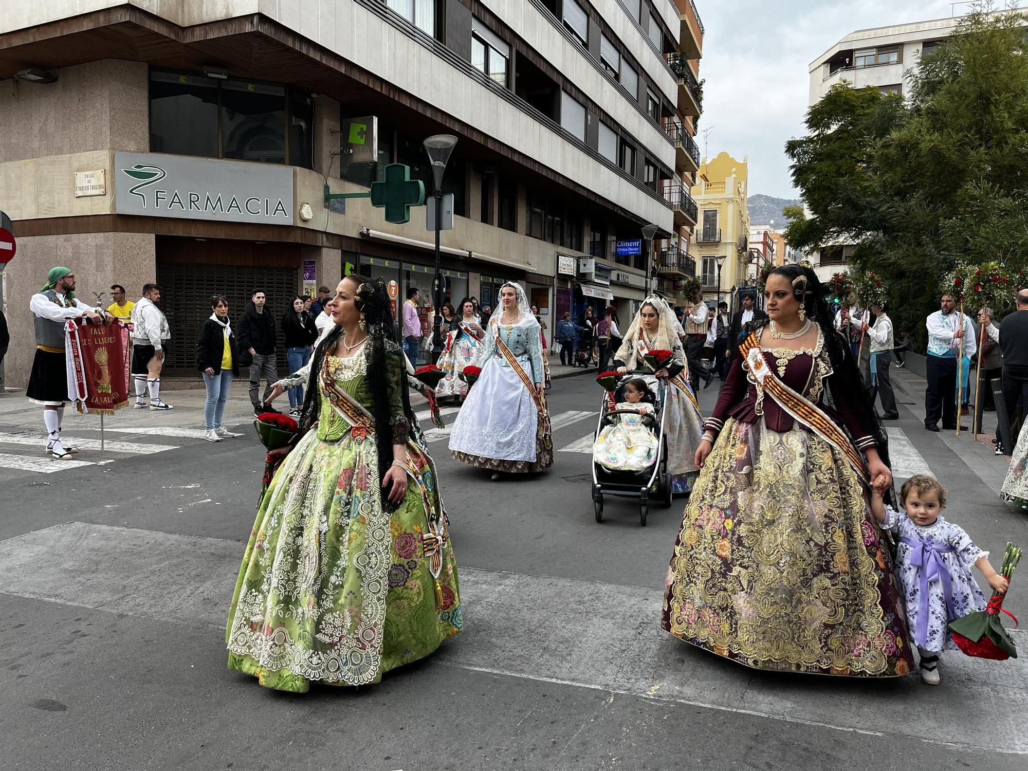 FALLAS 2024 | El mundo fallero de la Vall agasaja a la Mare de Déu