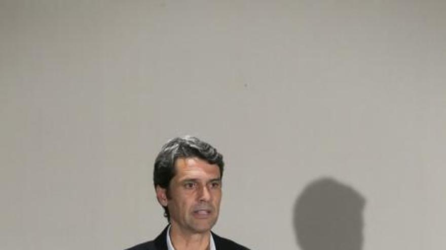 Presentación de la candidatura de Enrique Hernández Bento