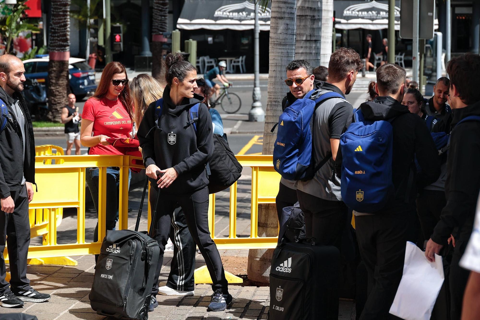 Llegada de las jugadoras de la Selección al Hotel Mencey
