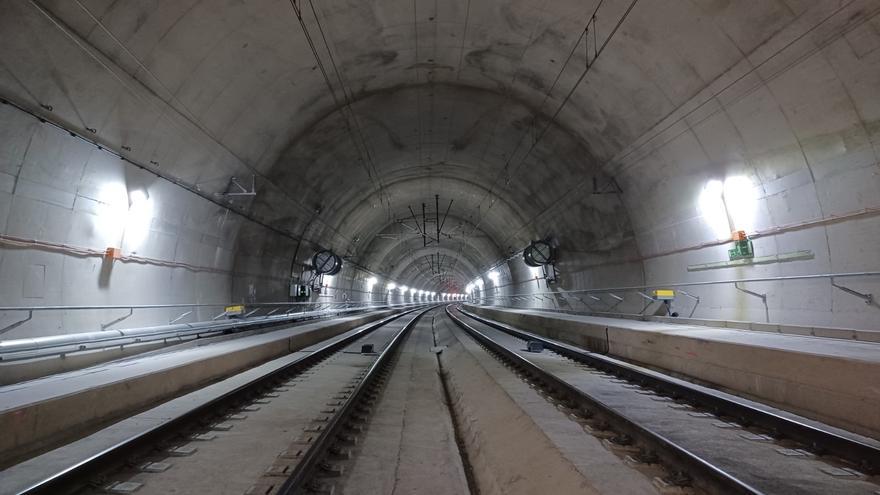 Incidencia en la Variante: los trenes, obligados a circular a un máximo de 80 kilómetros por hora en una de las vías