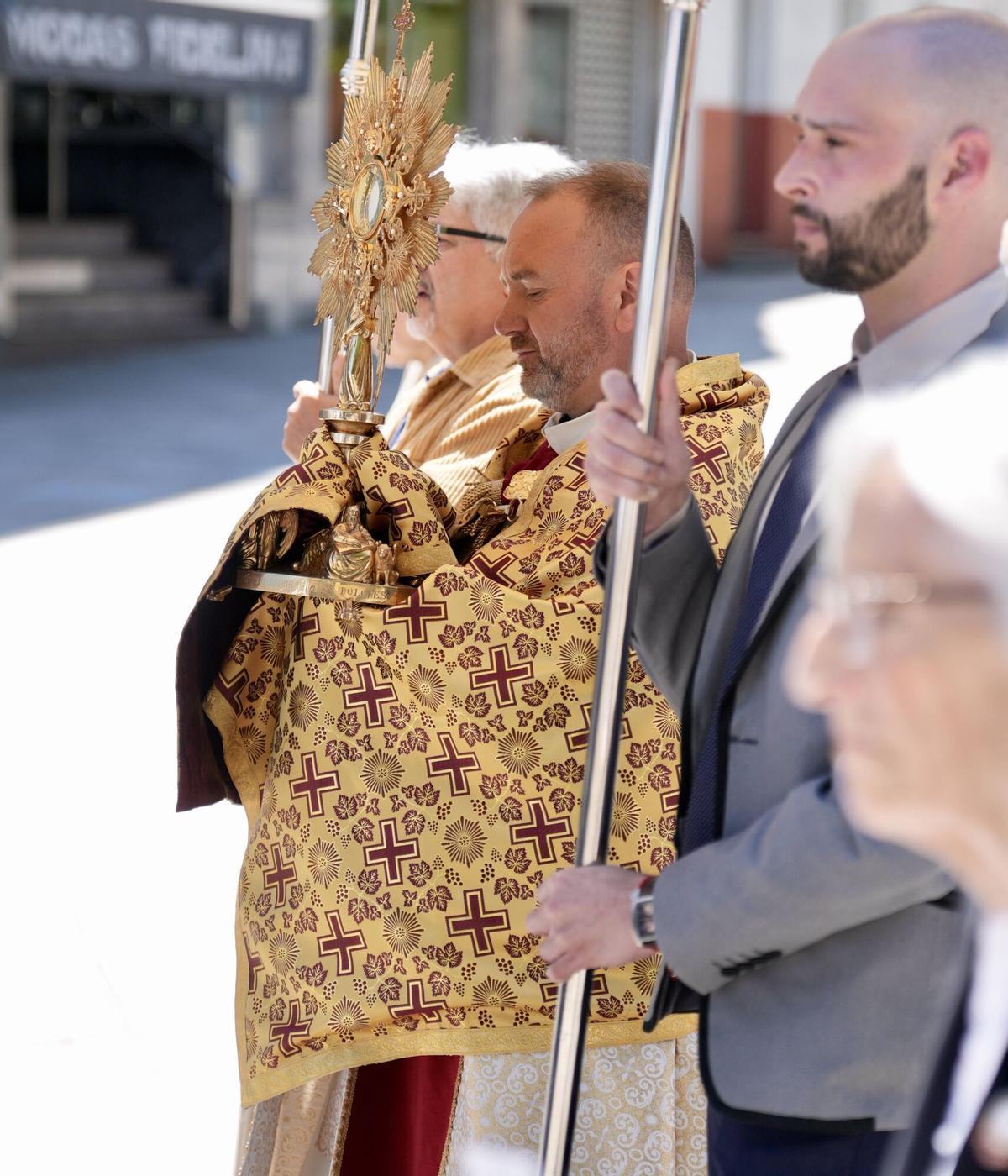 Celebración y procesión de Corpus Christi en Lalín Celebración y procesión de Corpus Christi en Lalín