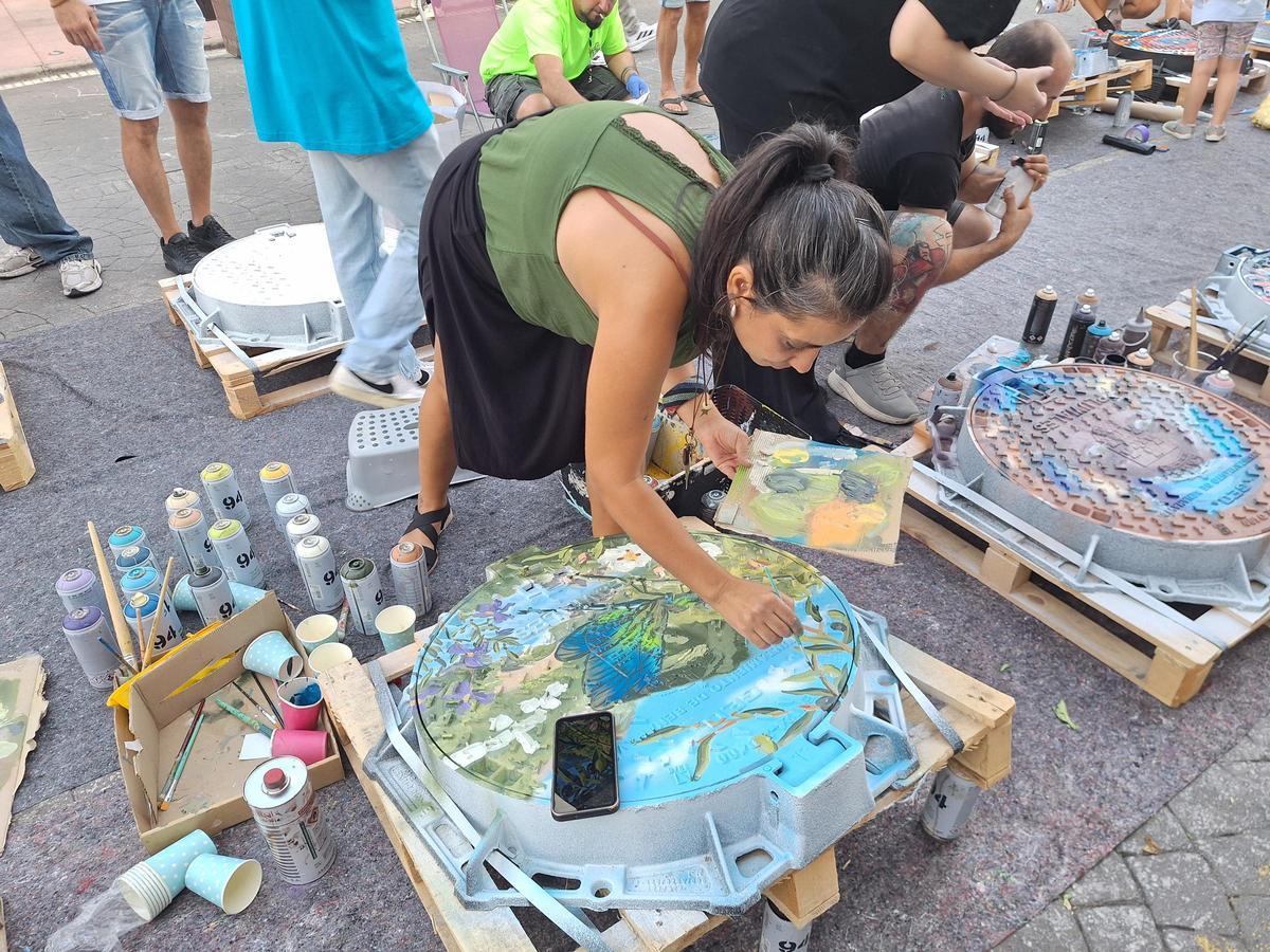 FOTOS | II Concurso de Arte Urbano de Pintura de Alcantarillas en Benahavís