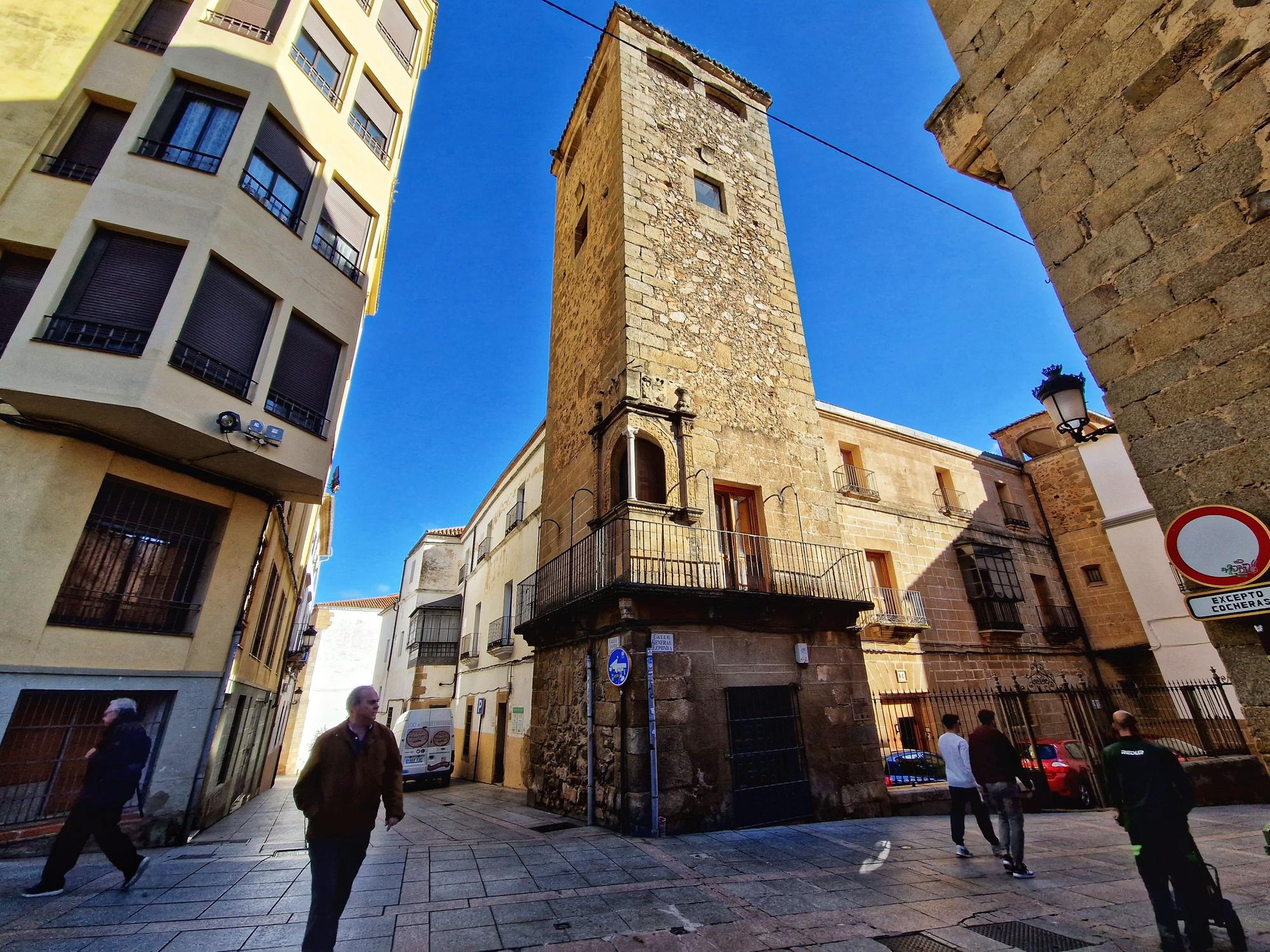 Palacio de Galarza, hoy Casa de la Iglesia, en la calle General Ezponda.