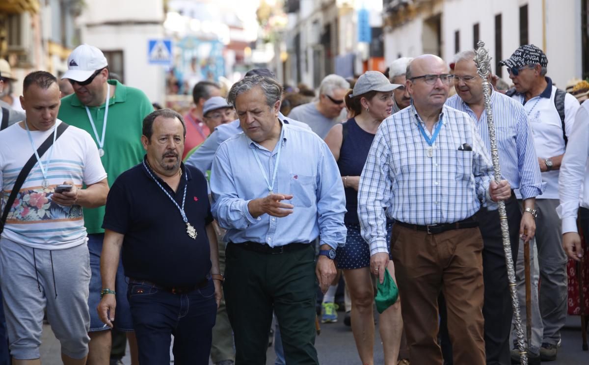 Gran ambiente y día soleado para la romería de Linares