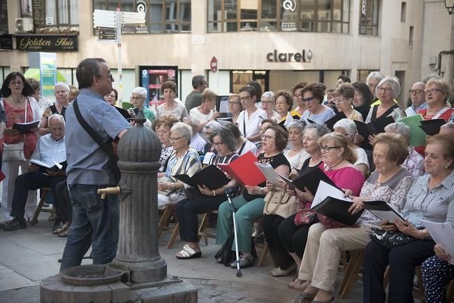 Arribada de la Flama del Canigó a Manresa