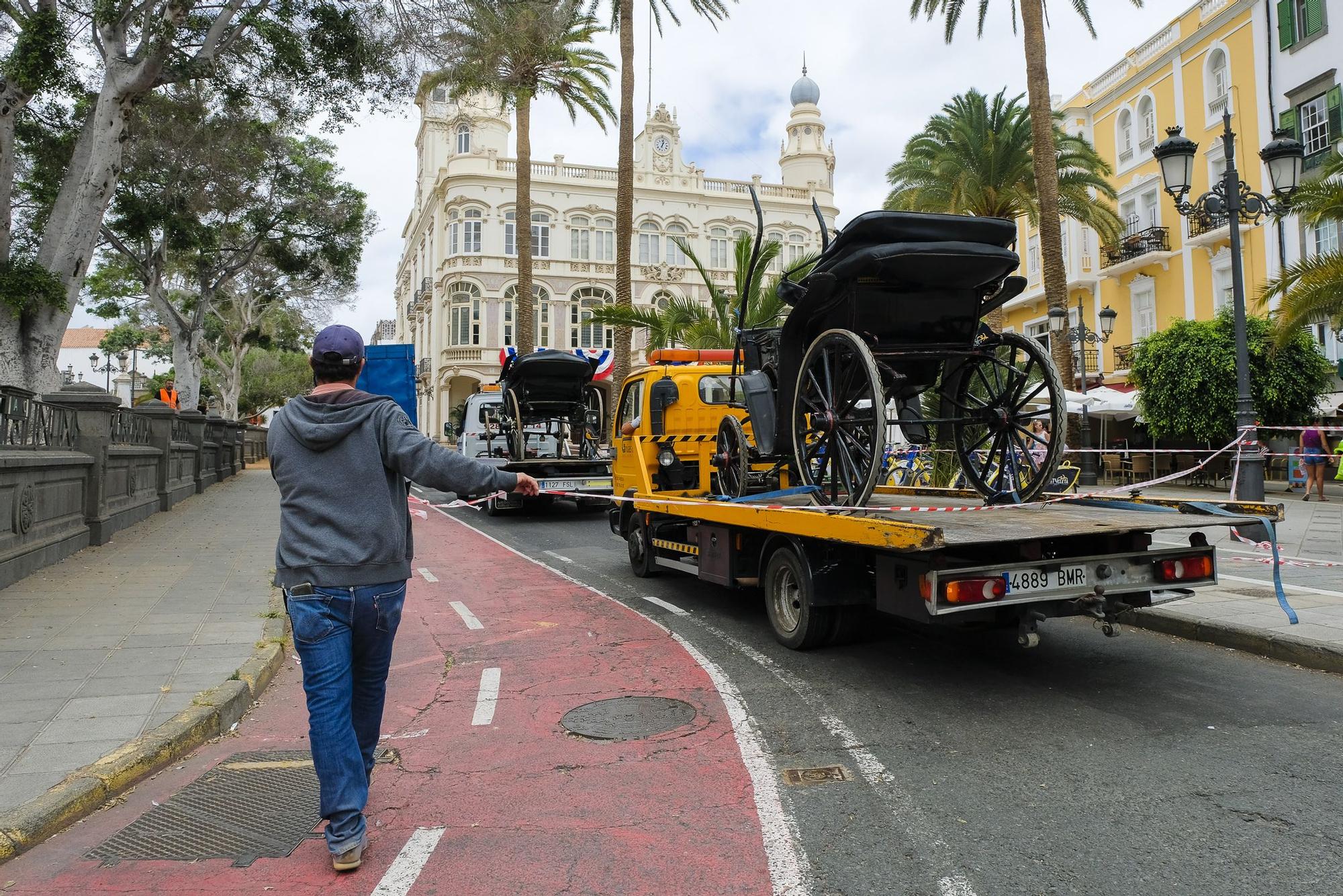 Preparativos para el rodaje de la serie El Zorro en el Gabinete Literario