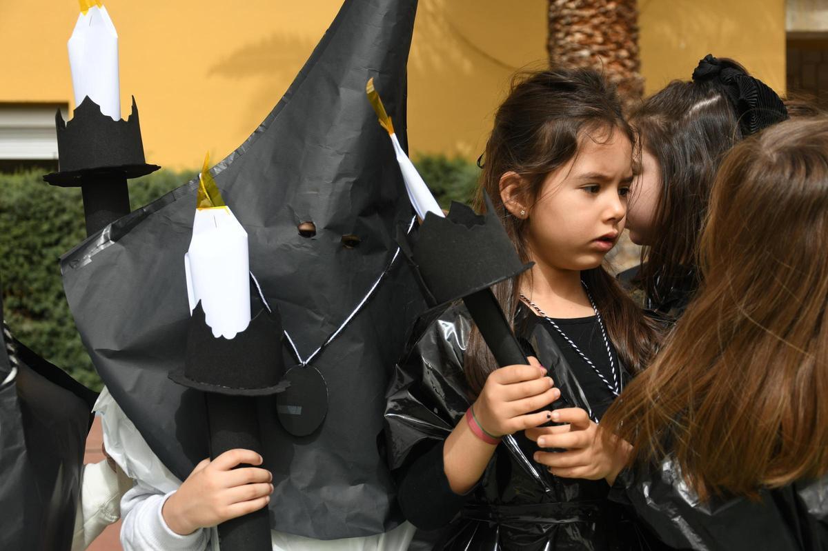 Procesión del colegio Nuestra Señora del Rocío Amor de Dios Procesión del colegio Nuestra Señora del Rocío Amor de Dios