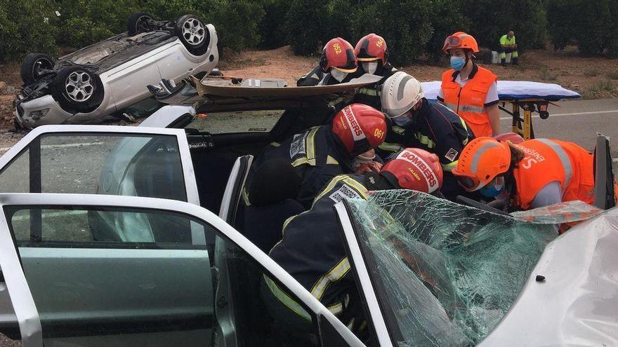 Un herido grave y otro leve en un accidente en la CV222 que une Betxí y Les Alqueries