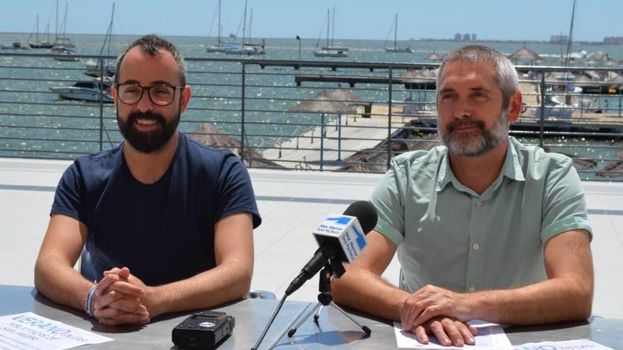 Los chiringuitos de San Javier se transforman en bibliotecas de verano