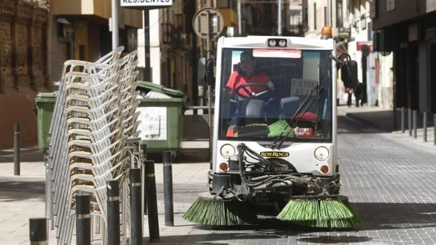 Castelló reforzará la limpieza viaria con 31 nuevos empleos y 16 vehículos