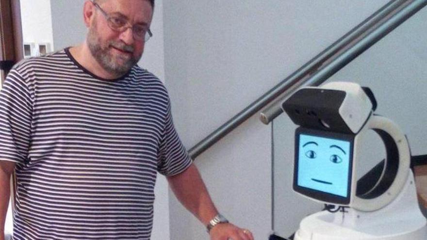 Un robot para cuidar a los mayores en el Baix Maestrat