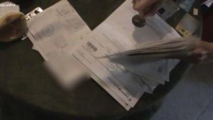 abertran38201334 detingudes dues persones a reus per falsificar receptes i tr170427082718