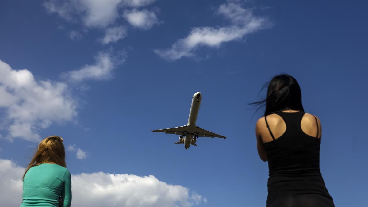 Un avión llegando a Mallorca.