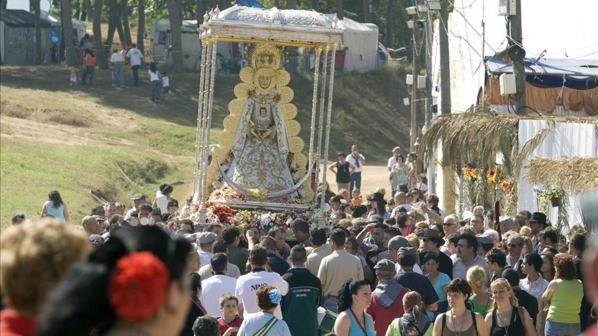 Imagen de archivo de la procesión de la Virgen del Rocío en Montcada i Reixac.