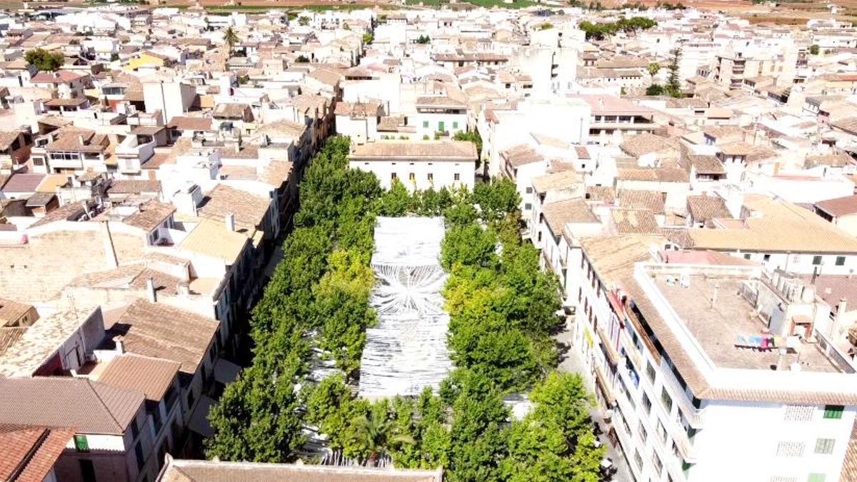 Imagen aérea de sa Pobla, con la Plaça Major en el centro.