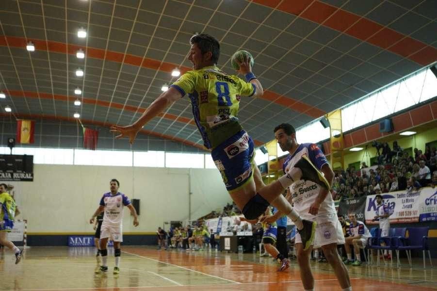 MMT Seguros - Balonmano Cisne