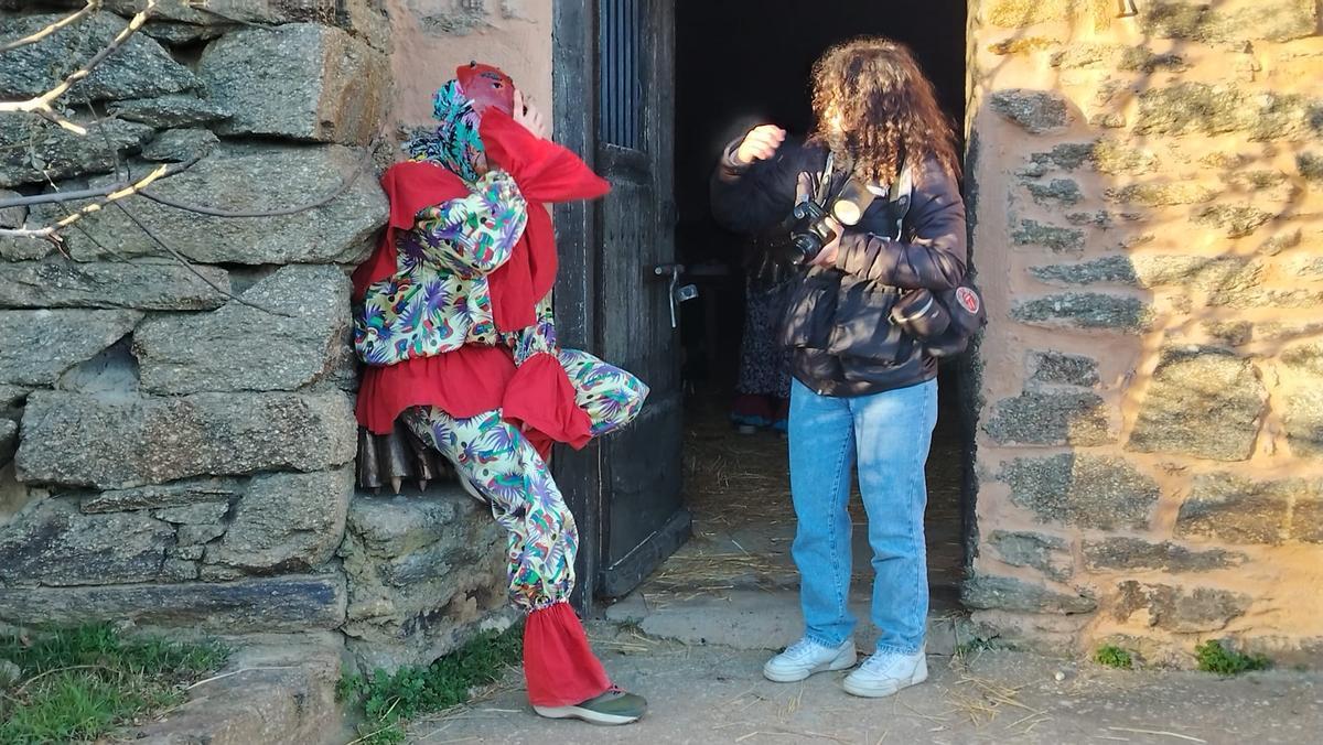 La cencerrada de Villanueva de Valrojo desafía al frío La cencerrada de Villanueva de Valrojo desafía al frío