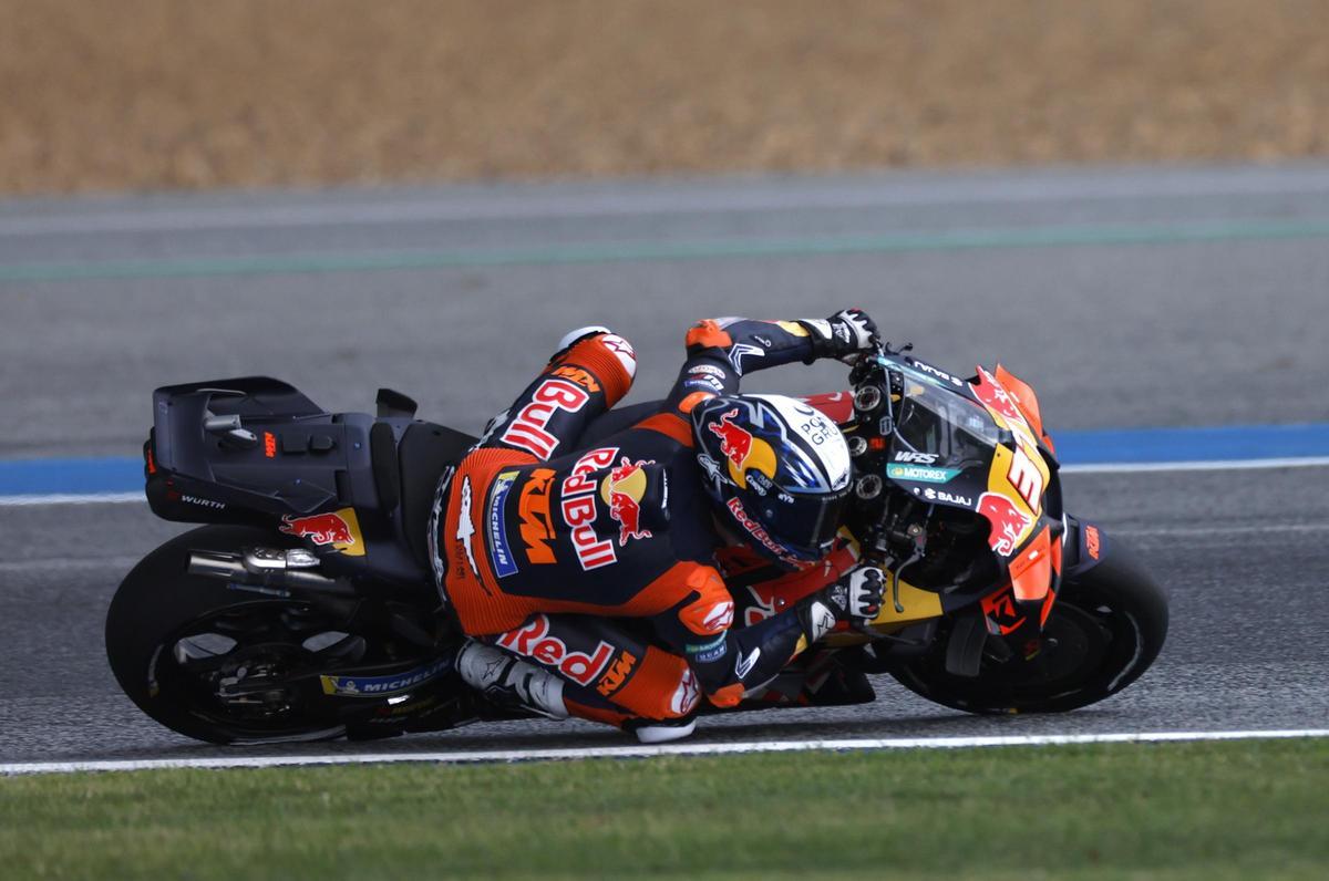 Pedro Acosta se lleva la victoria al Sprint