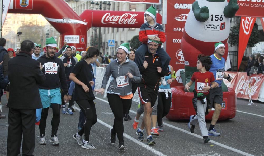 Cerca de 7.000 corredores toman la salida de la Alameda unas horas antes de la Nochevieja