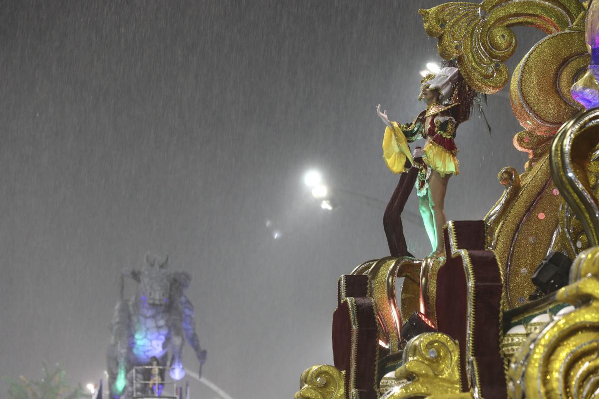 El carnaval de Sao Paulo recupera el esplendor tras la pandemia