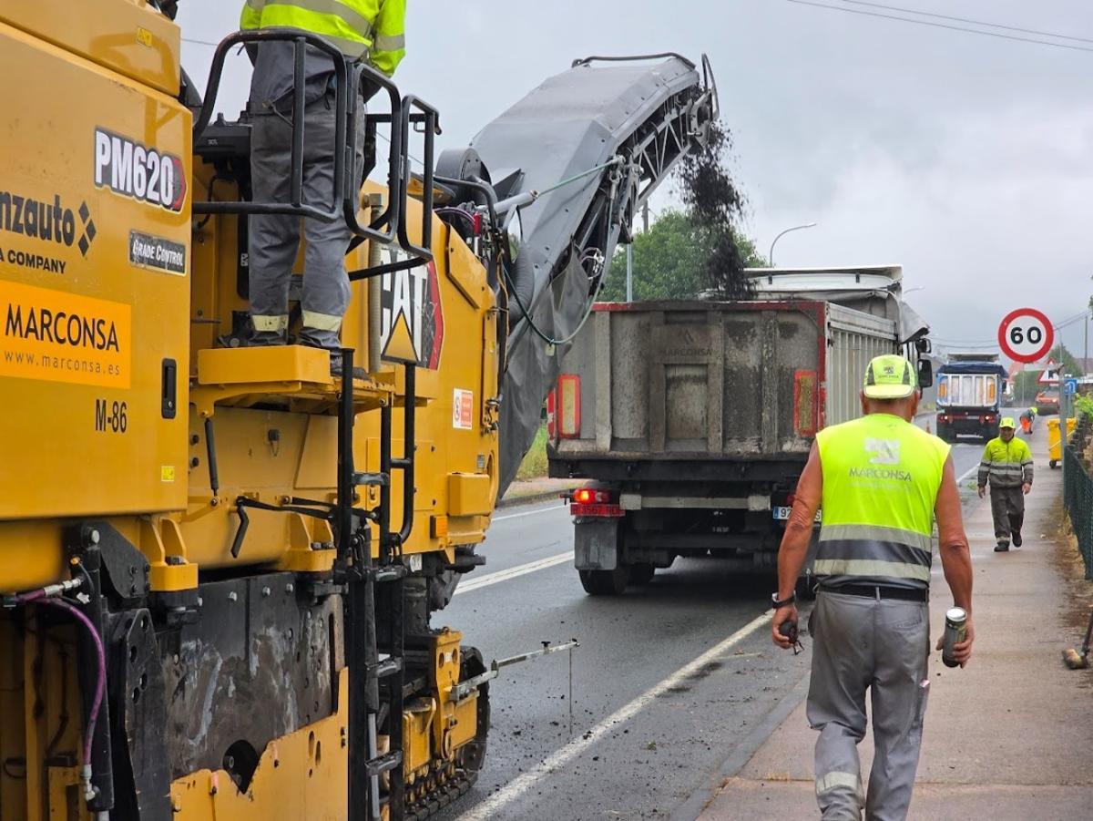 La Xunta asfalta en Valga la "recta de Campaña", el tramo de la PO-548 más próximo a Pontecesures.
