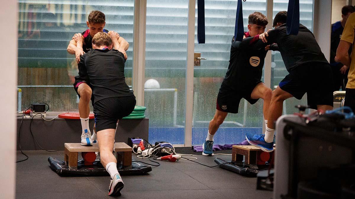 El fuerte temporal obliga a la plantilla azulgrana a ejercitarse en el gimnasio