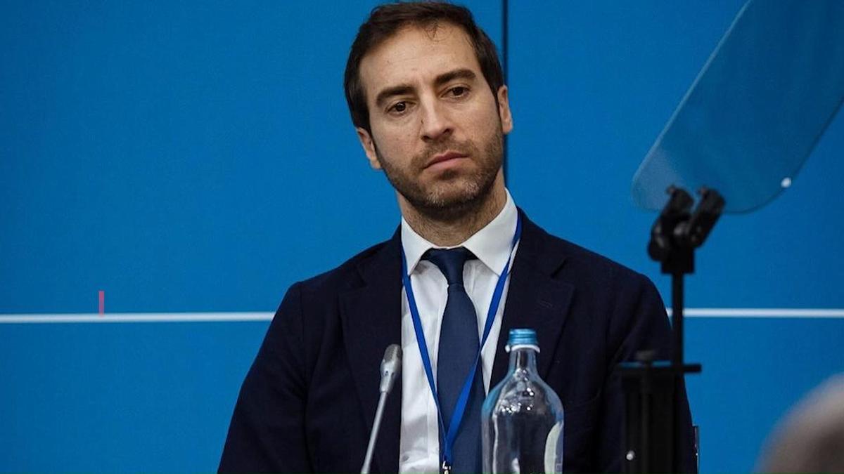 Mathieu Flamini, exjugador del Arsenal y millonario, desea volver al mundo del fútbol y encabezar un equipo.