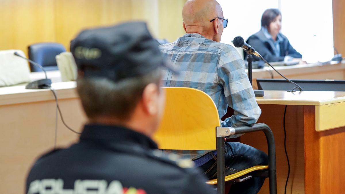 Pedro Luis Gallego, el violador del ascensor, en una sesión de un juicio.