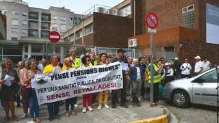Sueca se concentra para reivindicar la sanidad pública