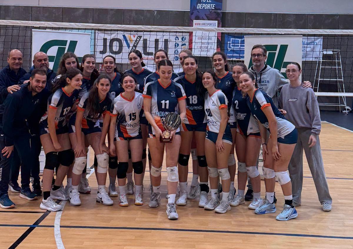 Equipo del Academia Voleibol Córdoba campeón provincial.