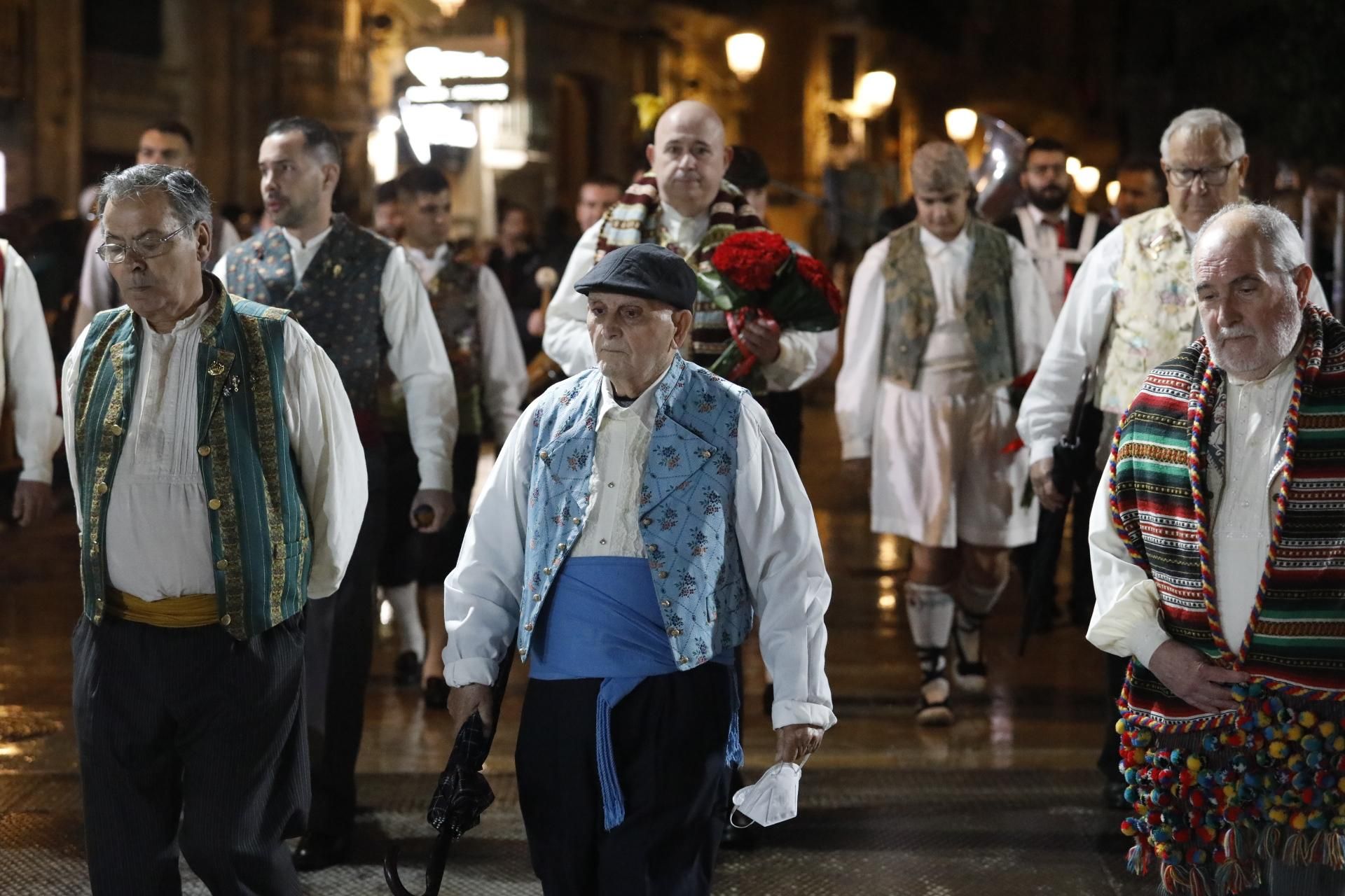 Búscate en el primer día de ofrenda por la calle Quart (entre las 22:00 a las 23:00 horas)