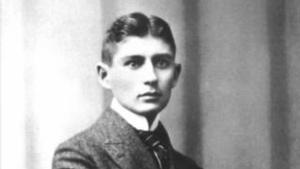 Una de les poques imatges que es conserven de Kafka, de qui les editorials recuperen obres en el centenari de la seva mort. |  
