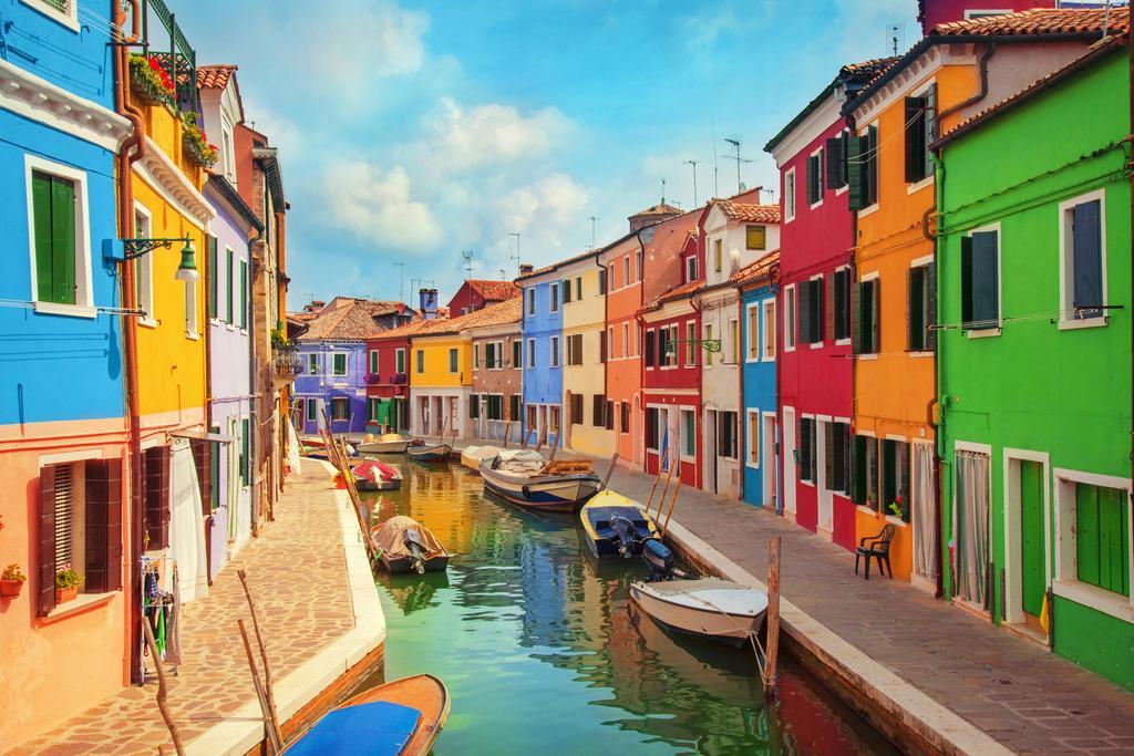 Burano es una pequeña isla en Venecia