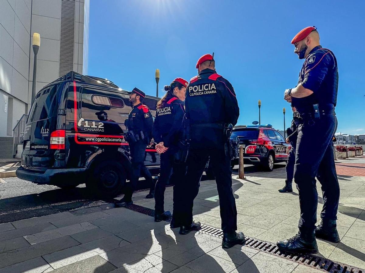 Agentes del Cuerpo General de la Policía Canaria