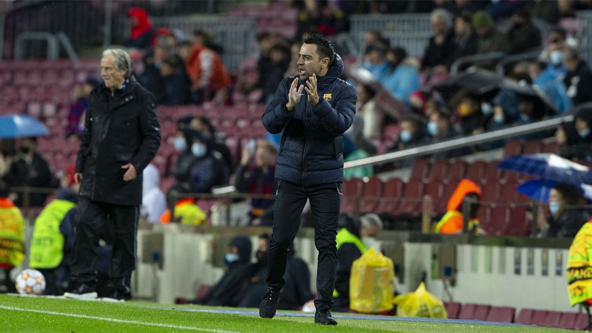 Xavi, durante el partido