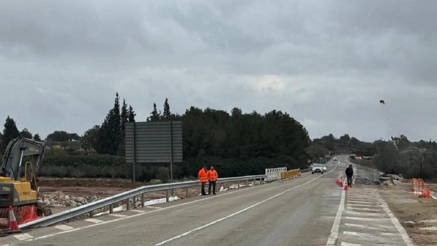 Restablecen el paso sin restricciones en uno de los puentes de la CV-50 en Cheste