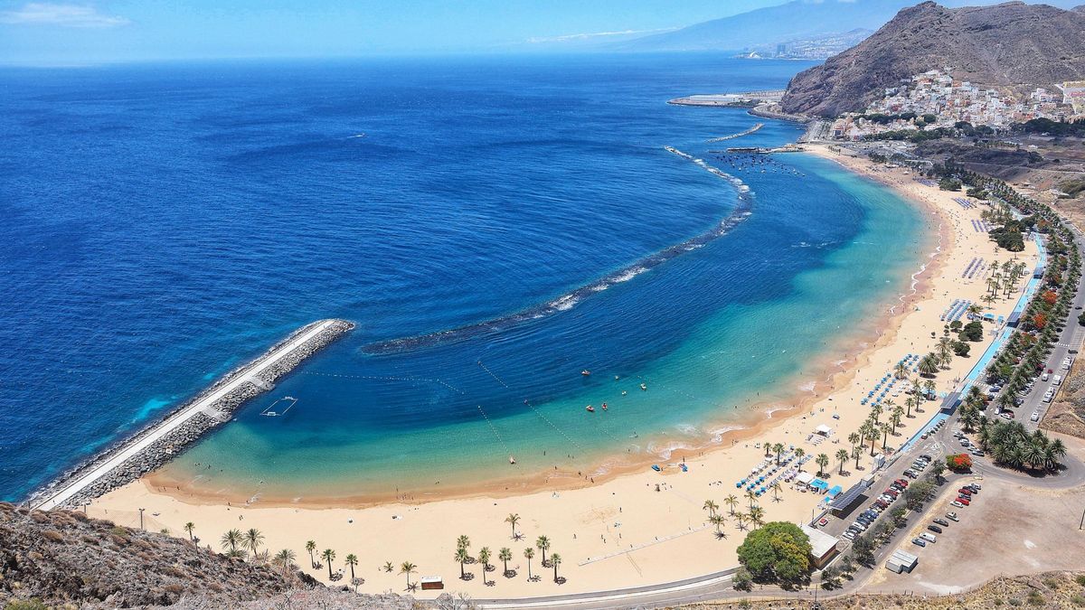 Playa de Las Teresitas.