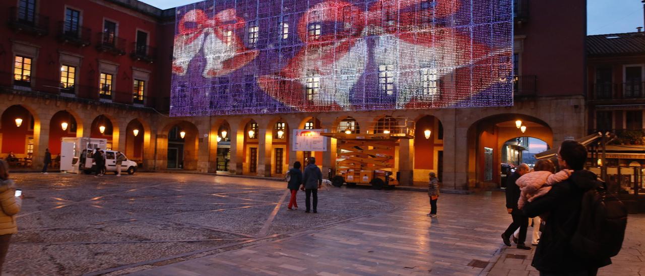 VÍDEO: Así brillará la Plaza Mayor de Gijón esta Navidad