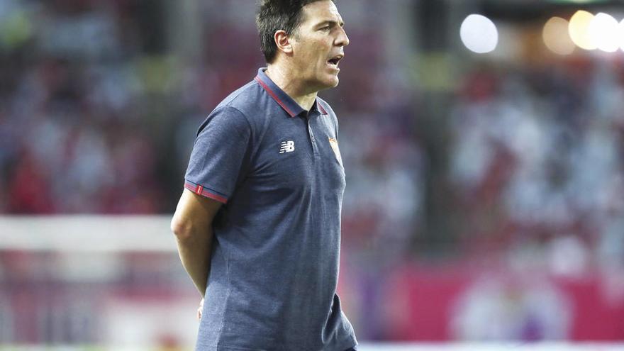 Berizzo sigue desde el banquillo el partido del Sevilla. // Sevilla FC