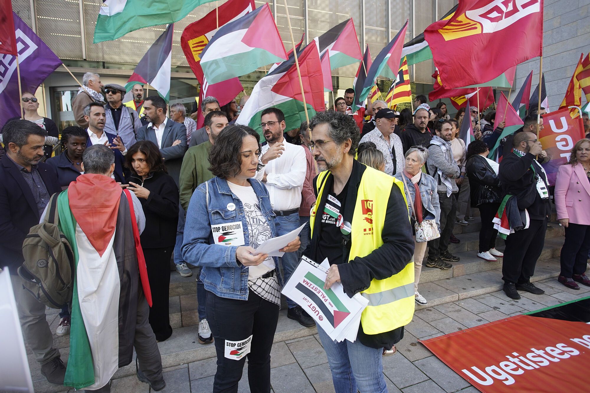 Girona concentració davant de la seu de la Generalitat de Girona vaga general en suport a Palestina