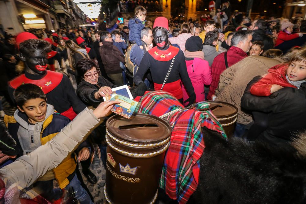 Alcoy recibe al emisario de la ilusión