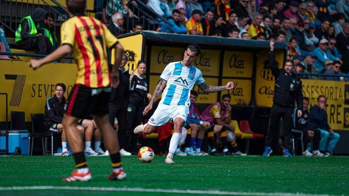 El Atlético Baleares tropieza ante el líder y pierde comba en la lucha por el ascenso