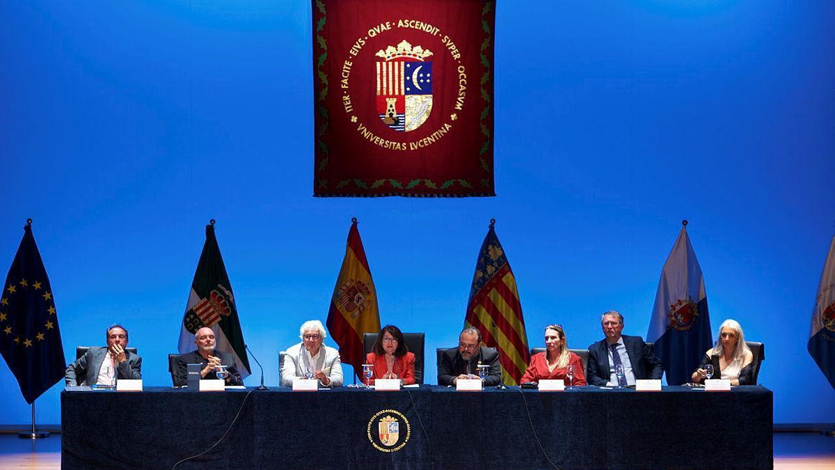 Inauguración oficial del XV Encuentro Internacional del Consejo Nacional de Investigación y Estudios de Posgrado en Derecho (CONPEDI).